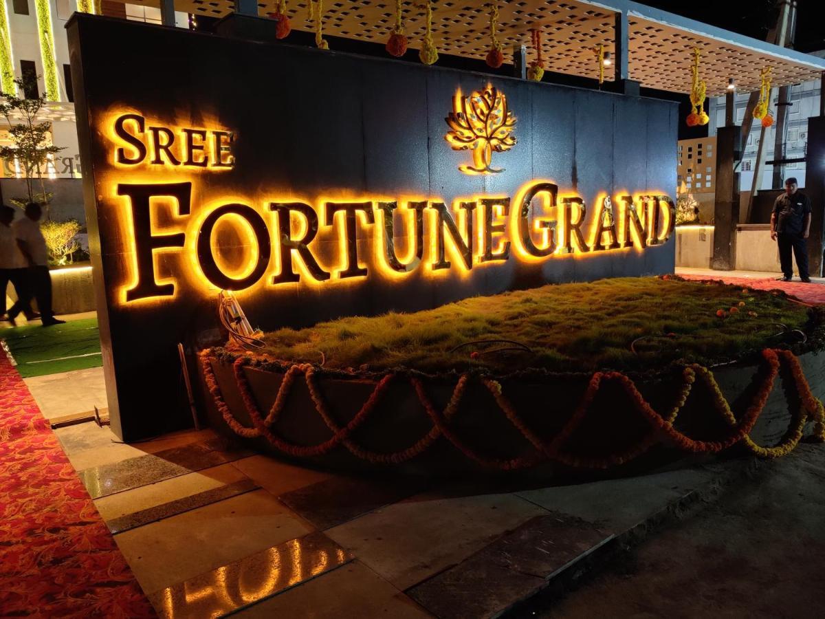 Отель Sree Fortune Grand, Tadepalli Tadepalle Экстерьер фото