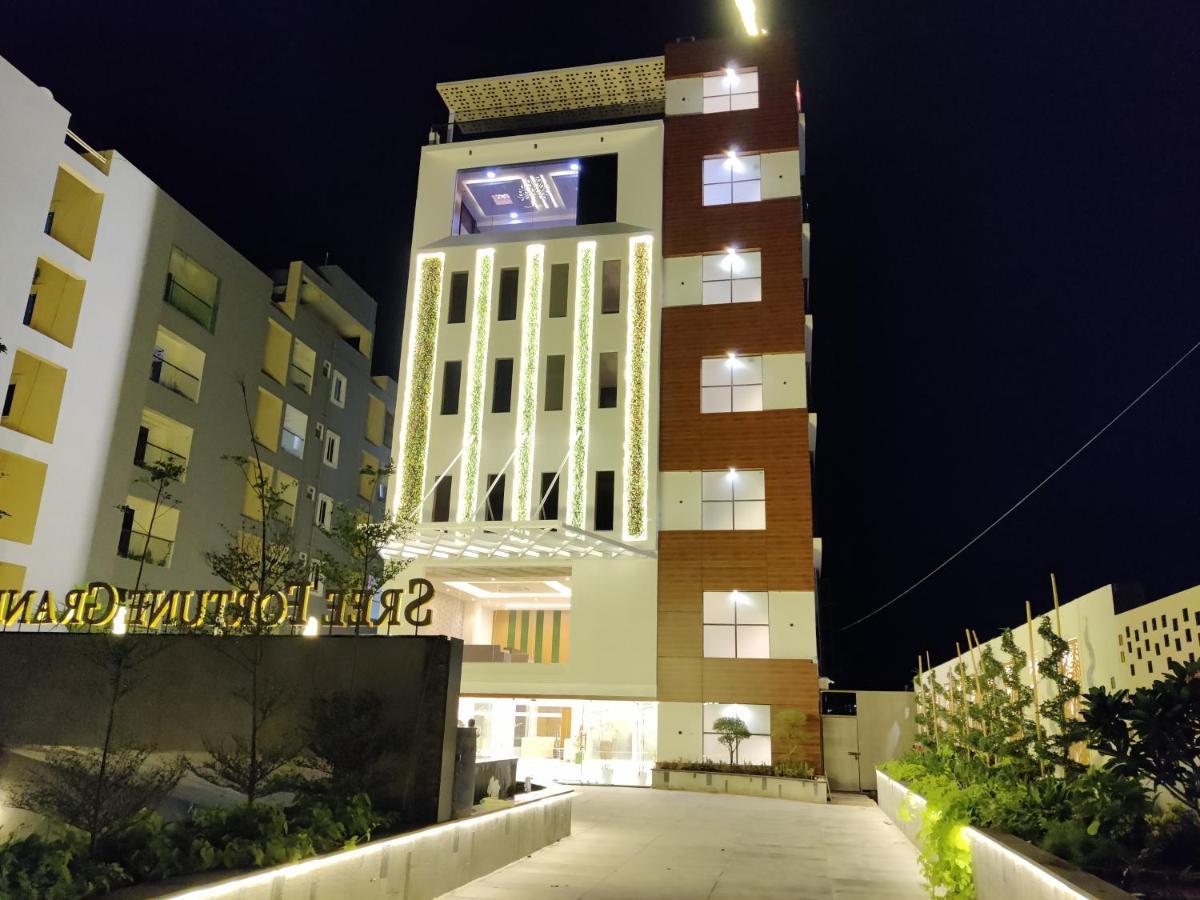 Отель Sree Fortune Grand, Tadepalli Tadepalle Экстерьер фото