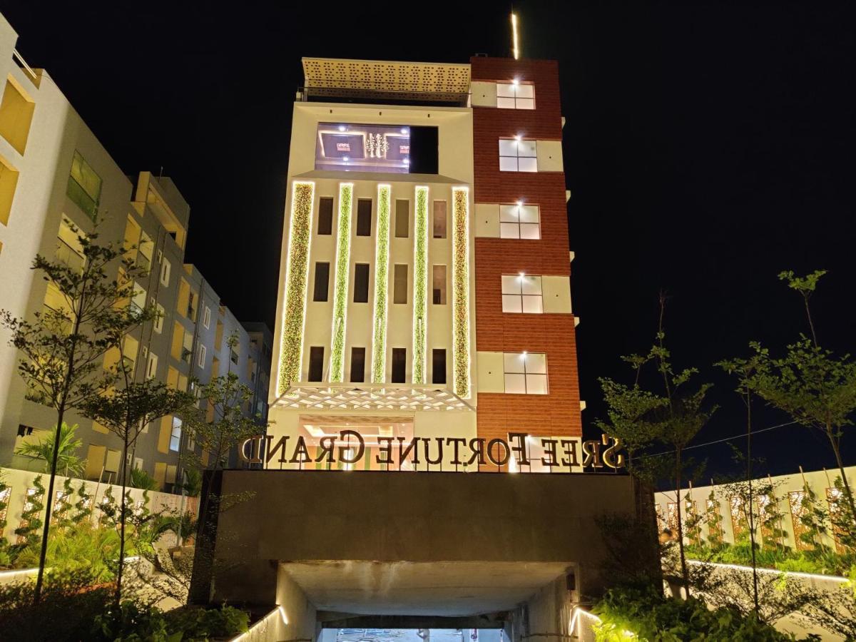 Отель Sree Fortune Grand, Tadepalli Tadepalle Экстерьер фото