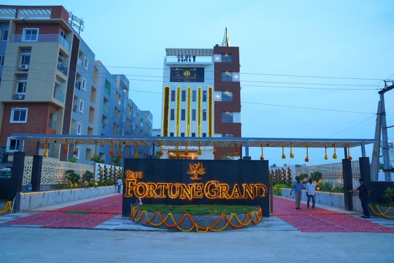 Отель Sree Fortune Grand, Tadepalli Tadepalle Экстерьер фото